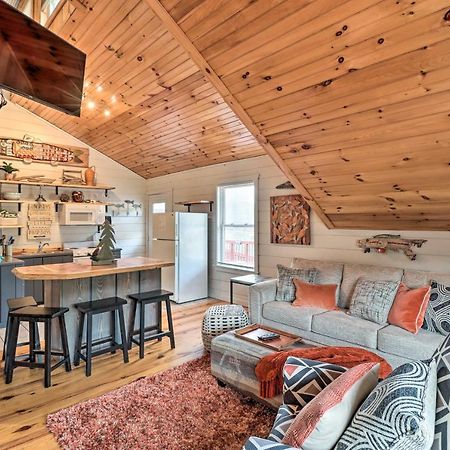 Cheery Pet-Friendly Studio With Shared Fire Pit Mountain View Dış mekan fotoğraf