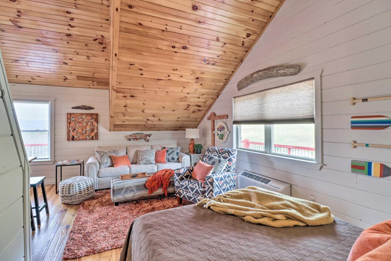 Cheery Pet-Friendly Studio With Shared Fire Pit Mountain View Dış mekan fotoğraf