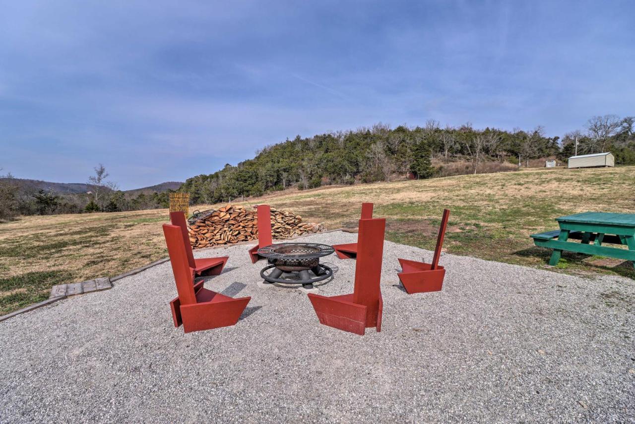 Cheery Pet-Friendly Studio With Shared Fire Pit Mountain View Dış mekan fotoğraf